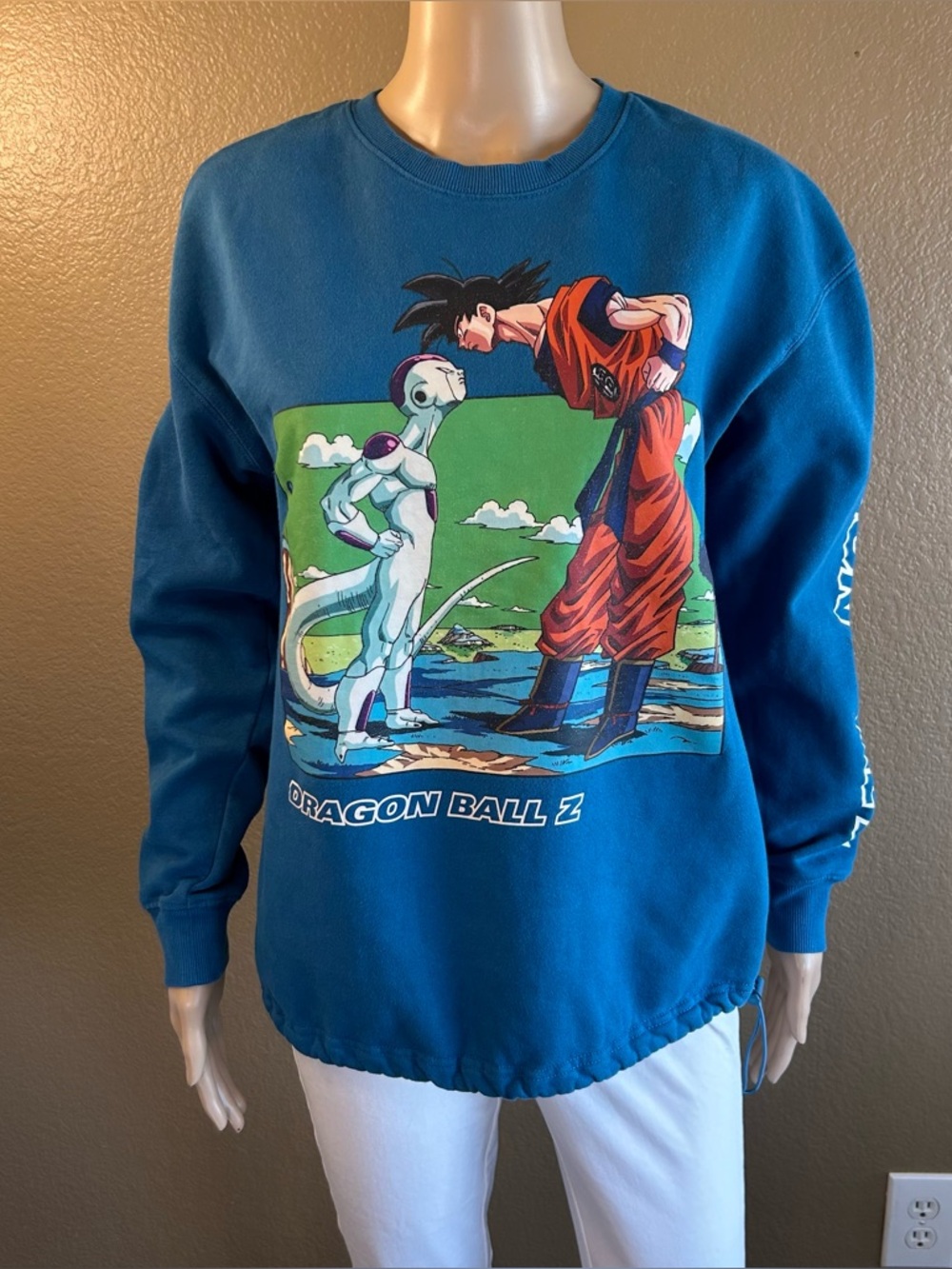 Dragon Ball Z Sweatshirt Womens Small BoxLunch Goku Frieza Graphic Crewneck Blue